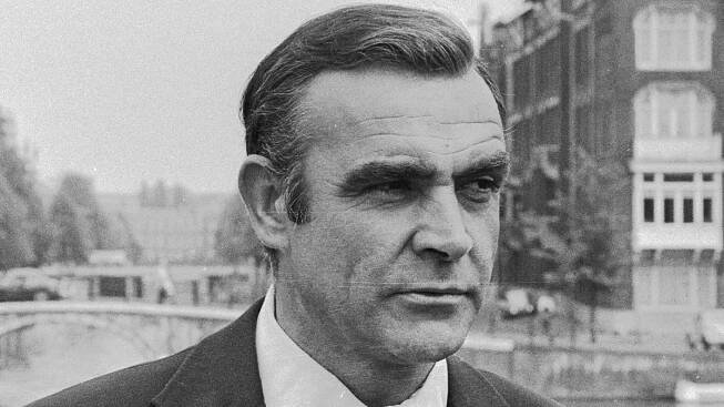 63 let s povolením zabíjet: James Bond slaví svůj mezinárodní den