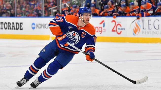 McDavid šokoval NHL. Ukázal, že touha po vítězství je víc než peníze