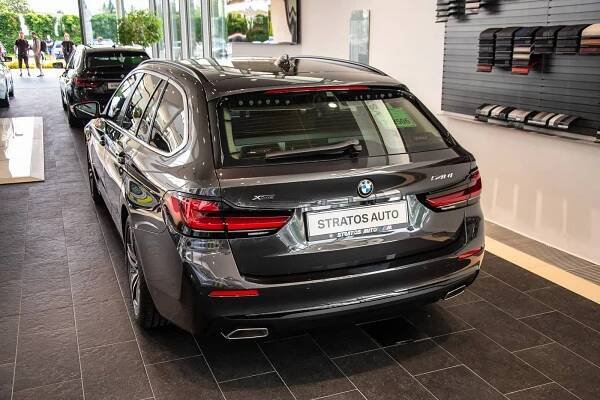 Fotogalerie: Policejní BMW 5 - Autobible.cz - Předjedeme vaše představy!