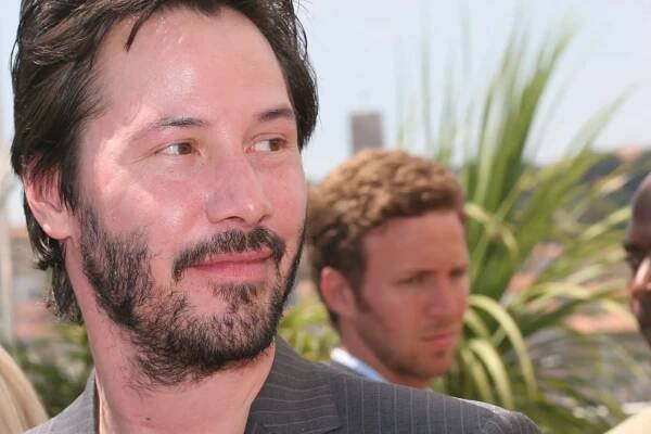 Keanu Reeves dnes večer zachrání Česko před pondělní nudou. TV Prima opráší kultovní film z 90. let