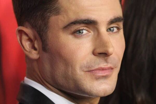 Zac Efron slaví 38, má nový obličej, ale odmítá spekulace o plastikách. Jeho bratr vyhrál Zrádce a tančí v televizi