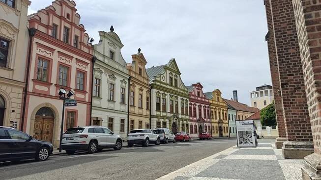 Do Hradce Králové za stavbami Santiniho, Gočára i Kotěry