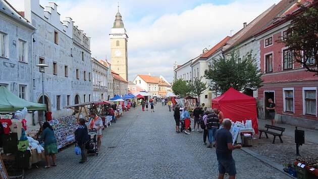 Slavonice zvou na sobotní jarmark: hudba, divadlo a tradiční výrobky