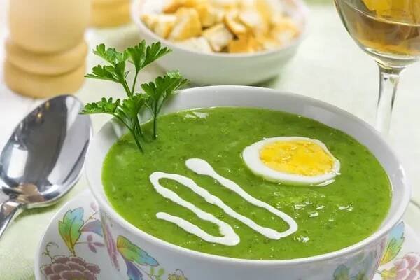 Kr�mov� pol�vka z �e�ichy: Jarn� bomba pln� vitam�n� hotov� za p�r minut