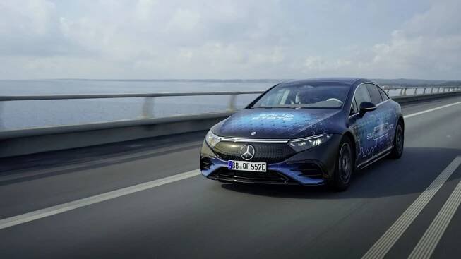 1205 kilometrů na jedno nabití! Mercedes úspěšně otestoval baterii s pevným elektrolytem