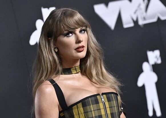 Miliardářka schovaná za básnířkou. Proč se Taylor Swift na nové desce rozpadá osvědčená taktika