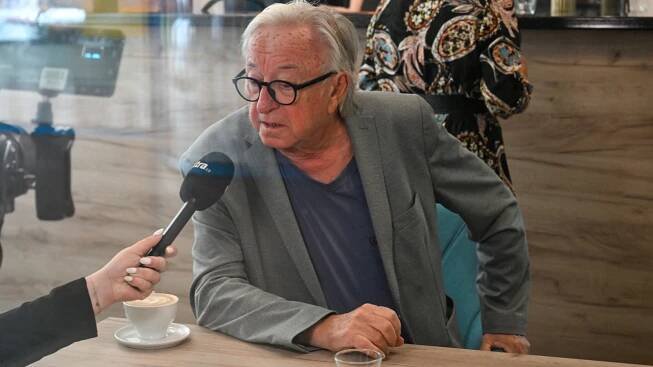 Jiří Lábus tvrdě odsoudil sociální sítě. Sám z nich přitom náramně těží