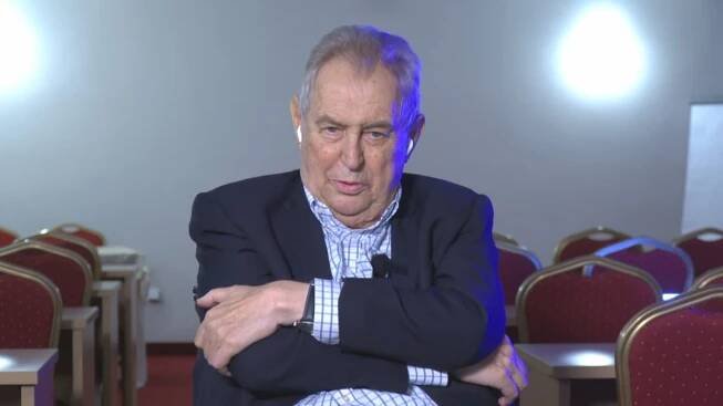 Fialu bych hnal k soudu, řekl po volbách Zeman. Prozradil, proč se k ANO otočil zády