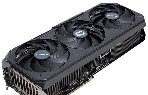 Jak přetaktovat grafické karty Nvidia GeForce RTX 5070 Ti. Ukážeme si to na modelu od Gigabytu