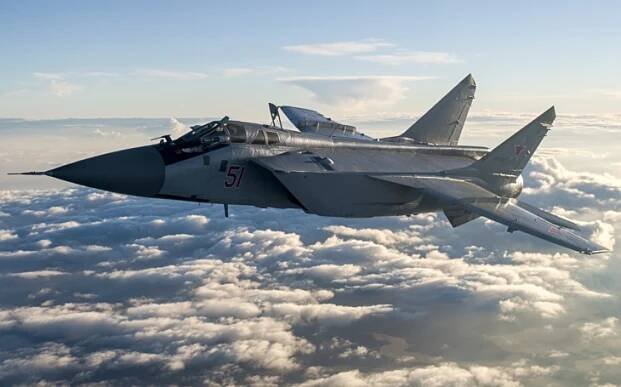 Rusové v MiG-31 nad Estonskem mávali italským pilotům F-35