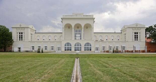 Lednicko-valtický areál – sluncem zalité místo s tradicí, kde je láska k vínu poctivá a unikátní památky...