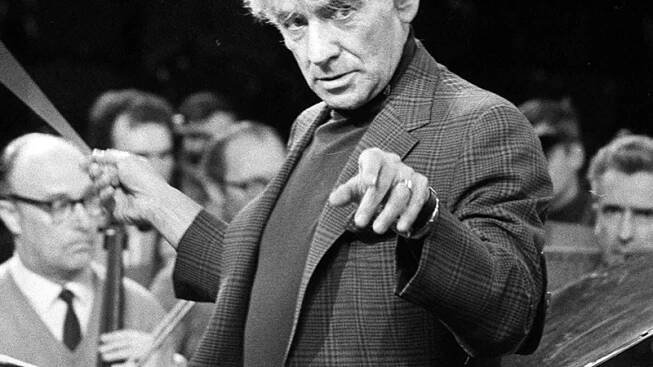 Před 35 lety odešel jeden z nejtalentovanějších a nejcharizmatičtějších hudebníků v americké historii. Leonard Bernstein
