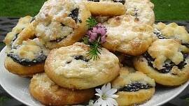 Vynikající šátečky s povidly: Recept na nekynuté těsto a lahodnou náplň i drobenku