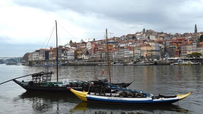 Porto – město vína, mostů, úžasného knihkupectví a krásné melancholie