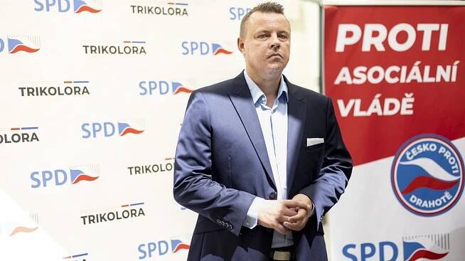 Rajchl hrozil, že si to vyřídí ručně se senátorem. Trest za to nedostane