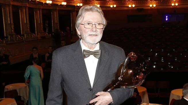 Nemanželská dcera Ladislava Mrkvičky je krásná. Týna Průchová září v divadle, má talent po tátovi