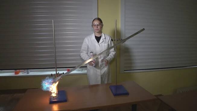 Veřejnosti se otevřely brány škol. Studenti předváděli vědecké pokusy
