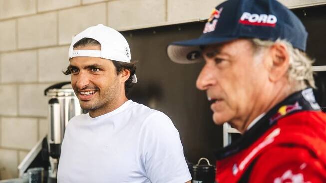 Formulový princ v šoku. Sainz senior rozklepal syna v dakarské bestii