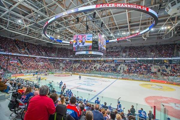 Soubor:SAP Arena Eishockey.jpg – Wikipedie