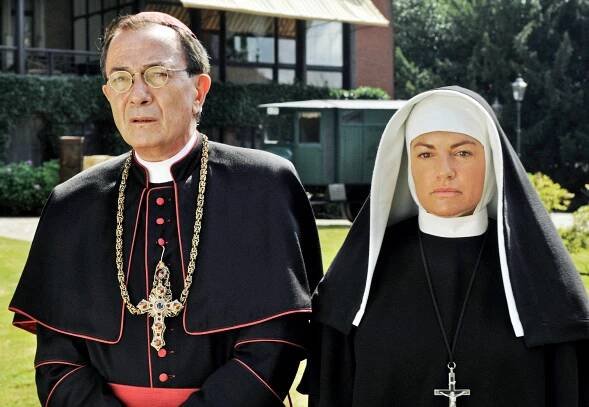 Služebnice boží - Z filmu - Remo Girone, Christine Neubauer