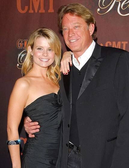 JoAnna Garcia and Christopher Rich at the "CMT Giants" Honoring Reba McEntire held at the Kodak Theater in Hollywood, CA. The event took place on Thursday, October 26, 2006.