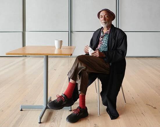 Mr. David Hammons has been a hero of mine since I first learned about his “Bliz-aard Ball Sale” in art history class. While taking his picture last week we talked about his new sculpture “Day’s End” for a bit before he t
