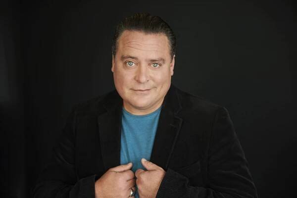 SEAN CULLEN | Diamondfield Entertainment, actors and comedians talent management