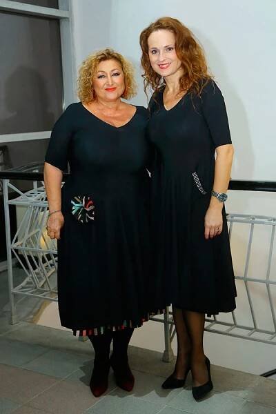 Dívčí šaty pro všechny příležitosti - Halina Natálie