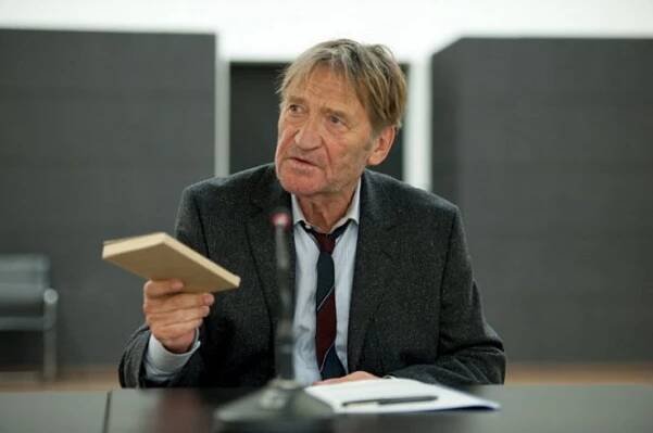 Und alle haben geschwiegen - Z filmu - Matthias Habich