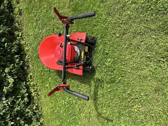 Prodám bubnovou sekačku Vari, záběr 60cm. Odběr v Komorní Lhotce. Cena 10500kč. - InzerceTrinec.cz