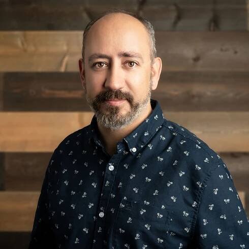 Ivan Gonzalez headshot