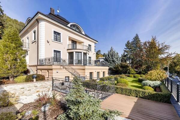 Jedinečná vila v prestižní lokalitě, Praha 7 - Troja - Sotheby’s Int. Realty