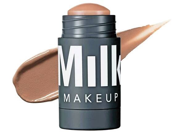 This cool-toned sculpting stick is great for all skin types
