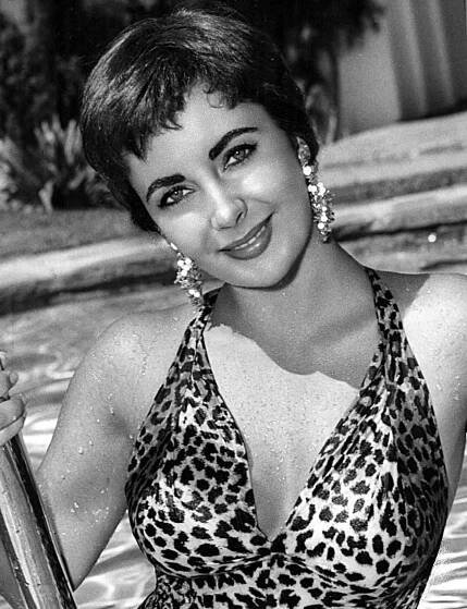 FOTO: Elizabeth Taylor měla krásnou tvář i tělo. – stránka 4