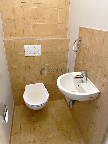 Prodej bytu 2+kk/L, 53m2 + lodžie 7m2, OV, Praha 6 - Suchdol, ul. Suchdolská, sklep | Realitní kancelář Donna