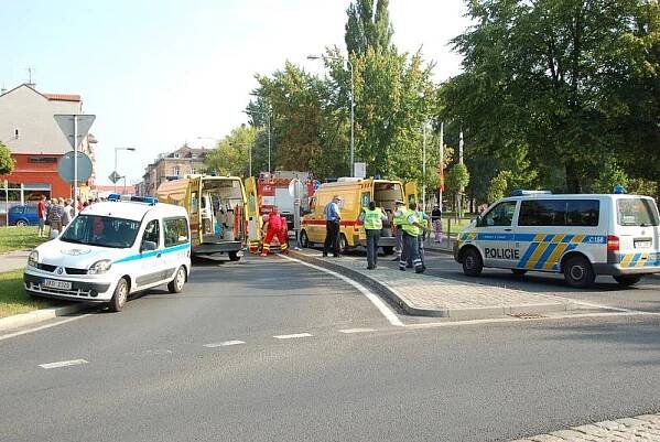 AKTUALIZOVÁNO: Spolujezdkyni transportoval vrtulník