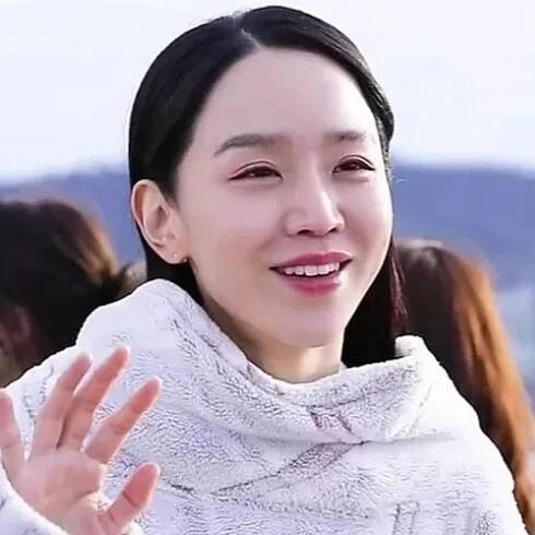 Shin Hye Sun 38