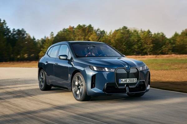 NOVÉ BMW iX | 2025 - BMW AutoWallis - BMW Praha, BMW Hradec Králové - Březhrad a BMW Pardubice