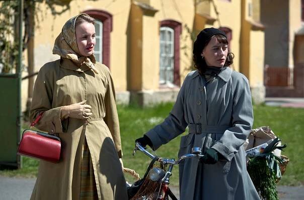 Bonn - Alte Freunde, neue Feinde - Episode 1 - Z filmu - Luise von Finckh, Nicole Mercedes Müller