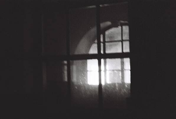 R1 16 - yashica fx-d - Galerie - Temnakomora.cz - web pro milovníky červeného světla a vůně chemikálií