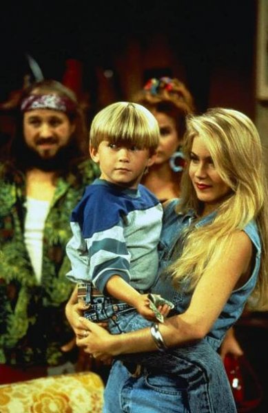 Ženatý se závazky - Úžasná Sedma - Z filmu - Christina Applegate