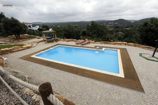 Villa Monte da Alfarrobeira, Algarve || Remarkablevillas