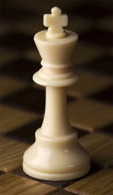 File:Chess piece - White king.jpg - Wikimedia Commons
