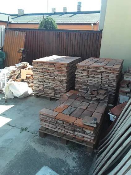 Půdovky s dutinou - Veselí nad Lužnicí, Veselí nad Lužnicí II - Bazar