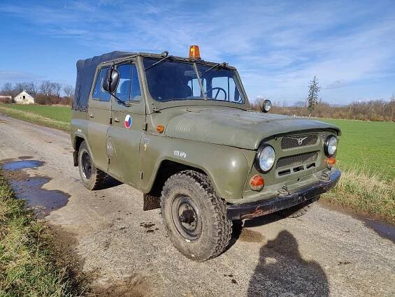 Tatra, Zil, Uaz - 4