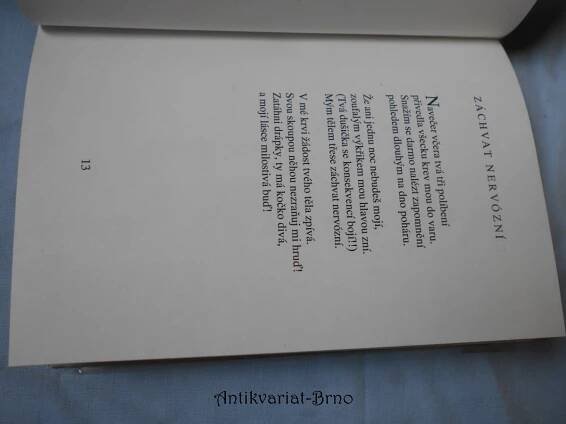 Teplo zhaslého plamene : výbor z poezie, 1997