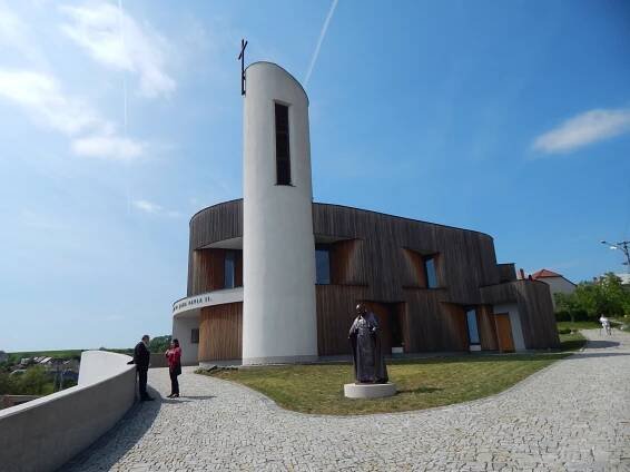 Moderních kostelů na jižní Moravě přibývá. Ožehavé pojetí, míní architekt