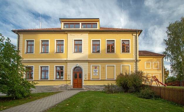 Soubor:Sudoměřice u Bechyně škola 1.jpg – Wikipedie