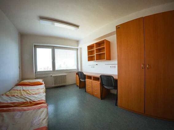 Na kolejích jsou stále volná místa pro dlouhodobé ubytování studentů
