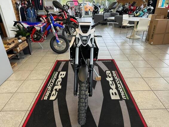 Beta Alp 4.0 Sleva 10 000 Kč a HELMA ZDARMA